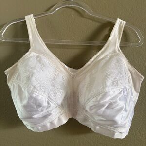 Underscore  Cream Soft Lace Bra size 44D